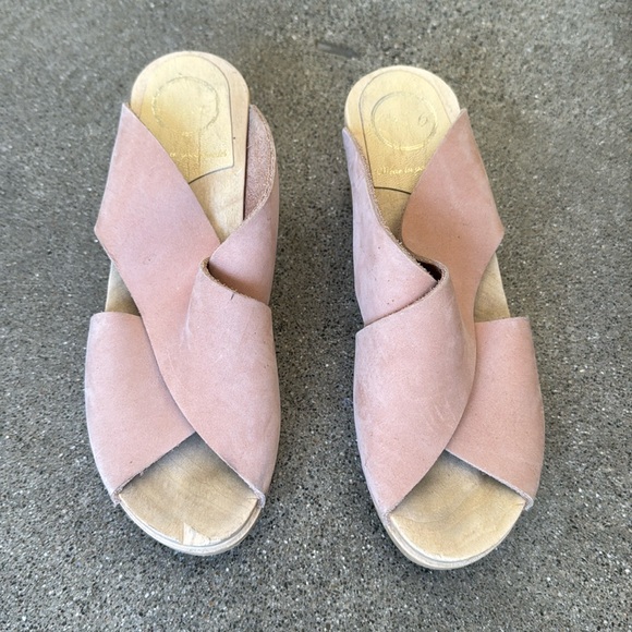 No. 6 Shoes - Size 39 no.6 clogs pink cross strap suede
